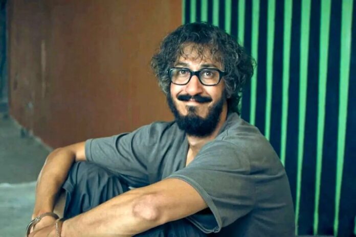 410254896201 مرد عینکی